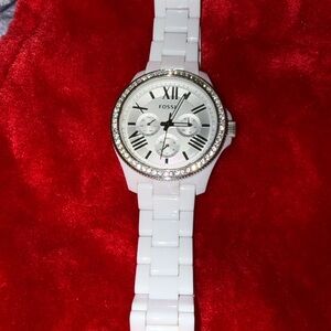 Fossil White and Silver Watch
Boyfriend watch
